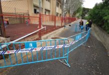 La rotura del colector general de saneamiento en el camí del Campet provoca un hundimiento del asfalto que obliga a cortar el tráfico