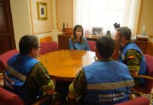 Personal del Ejército se reúne con la alcaldesa, el Jefe de Policía y el ingeniero municipal de Biar