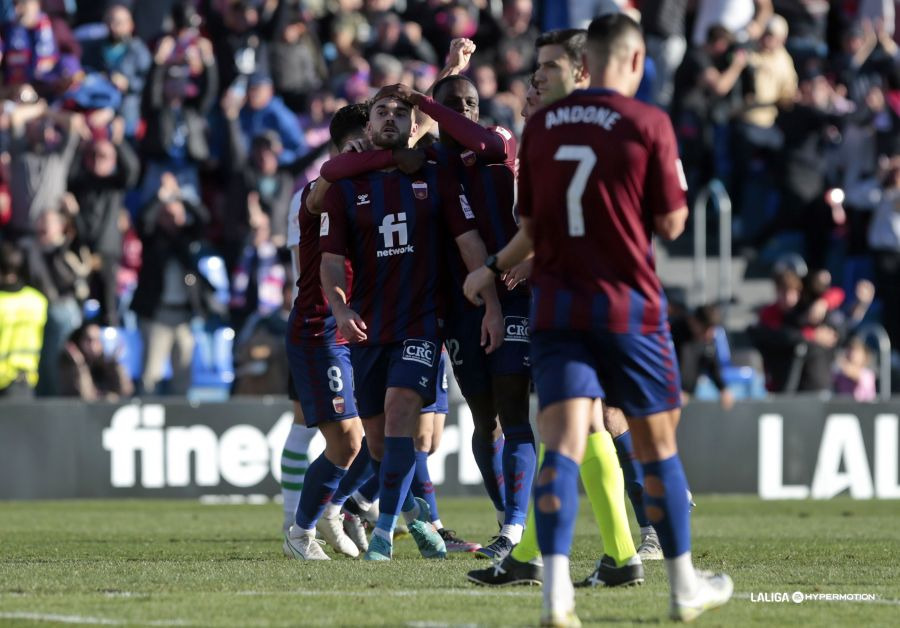 Cronología de cd eldense contra racing de santander