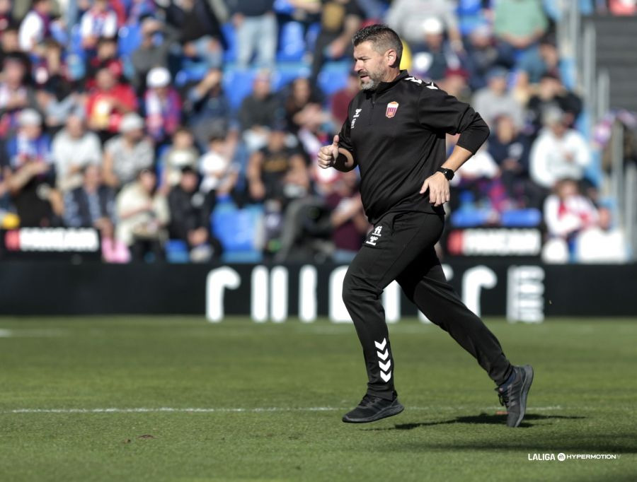 Cronología de cd eldense contra racing de santander