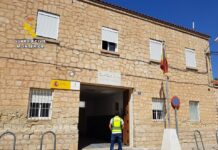 La Guardia Civil detiene a cuatro personas por robar con violencia a un menor en Novelda