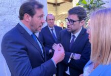 El ministro Óscar Puente estudiará la ampliación del tercer carril de la A-31 a su paso por el Alto y Medio Vinalopó como le ha pedido la alcaldesa Irene Navarro