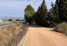 Villena acondiciona varios caminos rurales