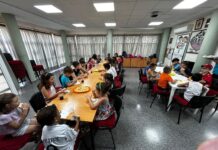 La Escuela de Verano Municipal de Elda acoge a 200 niños y niñas