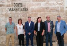 El Alcalde de Villena visita Les Corts para defender los proyectos bloqueados por la Generalitat