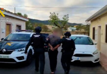 La Guardia Civil desmantela una red de cultivo de marihuana en la pedanía monovera de Casas del Señor