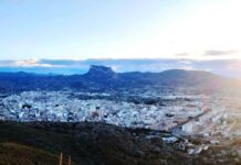 Elda consolida en 2024 su crecimiento demográfico y se acerca de nuevo a la barrera de los 54.000 habitantes