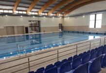 Petrer inaugura la remodelación de la piscina cubierta
