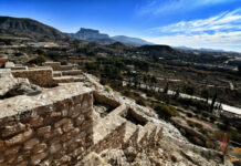 Elda reanuda las visitas al yacimiento arqueológico de El Monastil