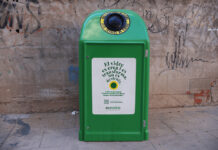 Novelda instala contenedores de vidrio en el casco antiguo