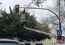 Aspe mejora la señalización luminosa de tráfico