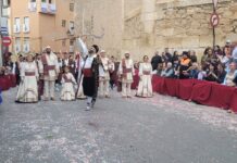 Biar celebra unas espectaculares fiestas de Moros y Cristianos pese a la lluvia