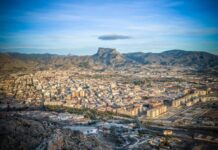 Elda alcanza su mejor dato de empleo en abril con solo 4.701 personas en paro