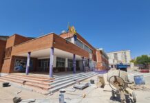 El ayuntamiento eldense realiza mejoras en los colegios para el próximo curso