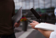 La Asociación de Medios Digitales de la Comunidad Valenciana muestra su solidaridad con los periodistas de À Punt agredidos en Alcalà de Xivert