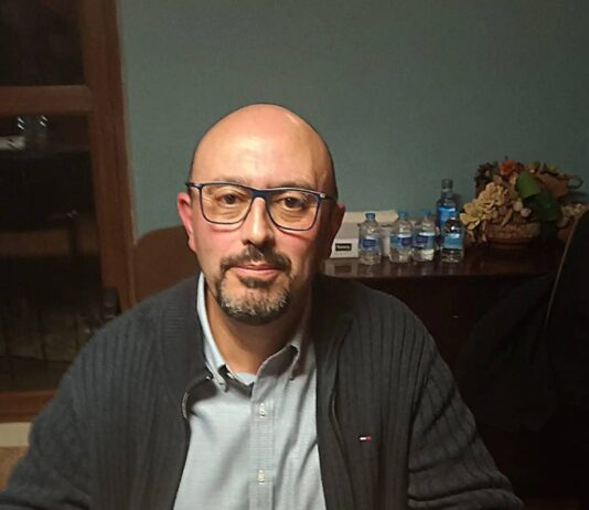 Biar entrega el Premio 9 de Octubre a José Payá Beltrán