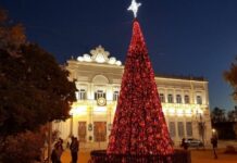 La Puerta de Almansa escenario del encendido de luces navideñas de Villena