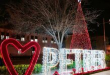 Petrer inaugura la Navidad con el encendido de luces