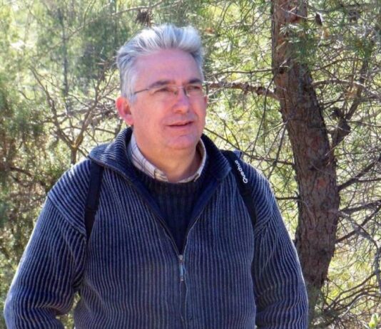 Petrer acoge la presentación de “Huida con parada y fonda, y otros relatos históricos”