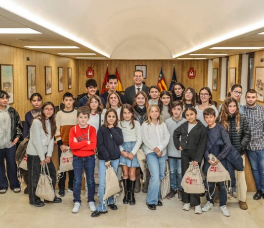 Elda constituye el nuevo Consejo Local de la Infancia y Adolescencia