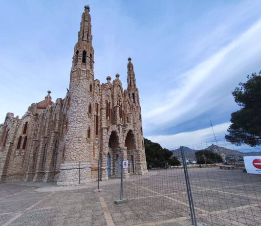Nuevas grietas obligan a mantener cerrado el Santuario de la Magdalena por riesgo en una de sus torres