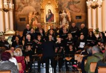 El Pinós celebró un concierto de intercambio musical de la Rondalla Monte de la Sal