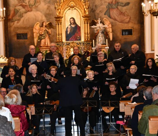 El Pinós celebró un concierto de intercambio musical de la Rondalla Monte de la Sal