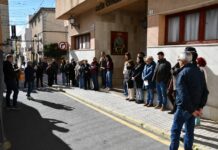 El Pinós muestra su solidaridad con las victimas del accidente ferroviario