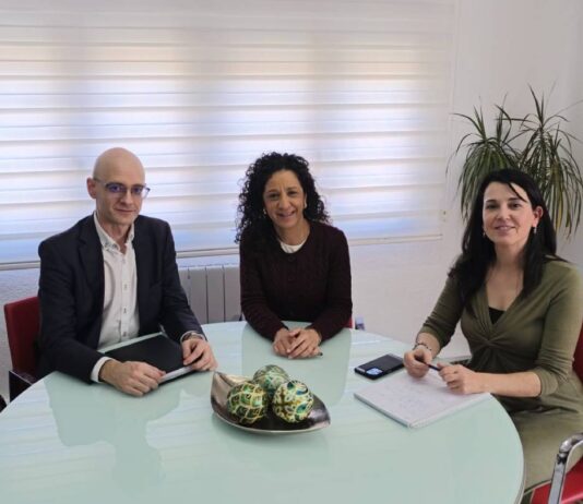 El Pinós traslada las demandas sanitarias al gerente del Departamento de Salud de Elda