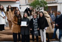 El Pinós entrego los premios de Escaparatismo del Bicentenario