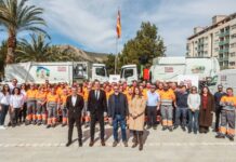 Elda renueva su servicio de limpieza con más personal, nueva maquinaria y refuerzos en todos los barrios