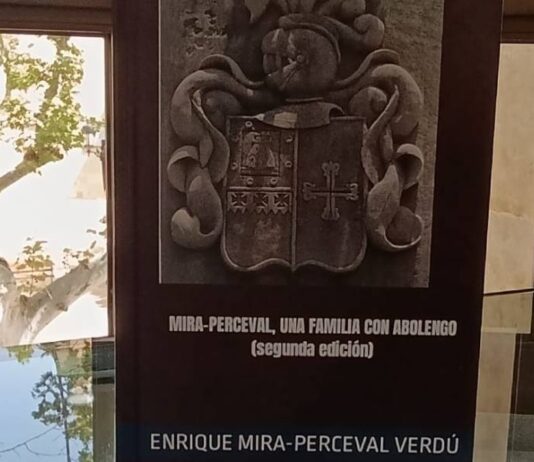 La Biblioteca de Aspe recibe una donación de la familia Mira-Perceval