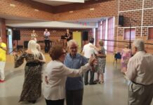 Petrer celebra hoy el Día de la Madre con un Baile Popular
