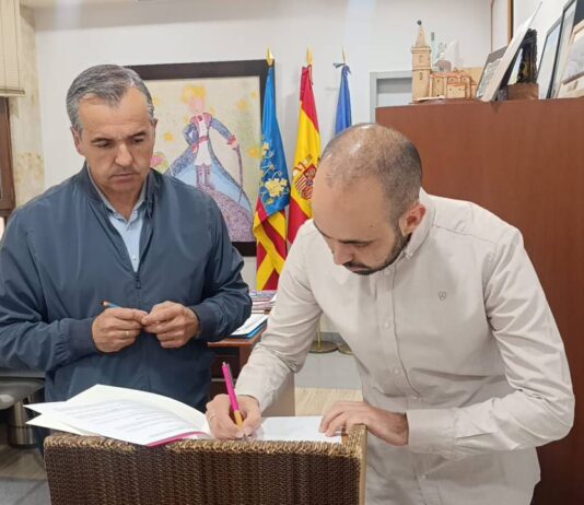 Aspe renueva el convenio con la Semana Santa