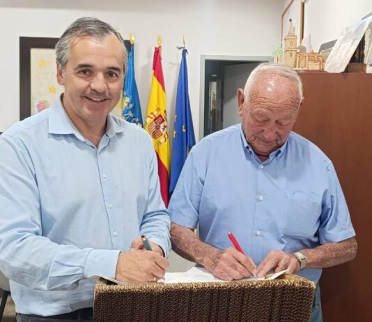 El Ayuntamiento renueva el convenio con el Orfeón Aspense