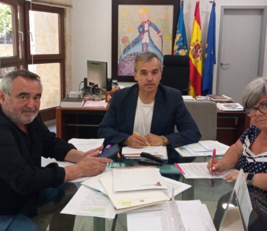 Aspe firma dos convenios de colaboración para personas con discapacidad