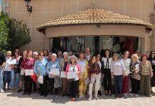 El Pinós homenajea a la memoria de la costura con una exposición