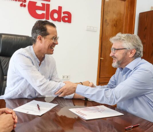 Elda firma un nuevo convenio con el Centro Excursionista