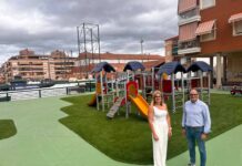 Petrer renueva los juegos infantiles de los Jardines Rey Juan Carlos I