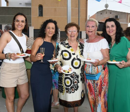 El Pinós celebró la Fiesta de bienvenida al Verano