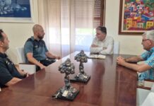 El alcalde recibe al nuevo teniente de la Guardia Civil de Villena
