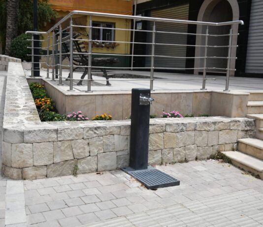 El Pinós dota de fuentes de agua potable varias zonas municipales