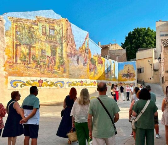 Monforte cuenta con un mural que homenajea su historia