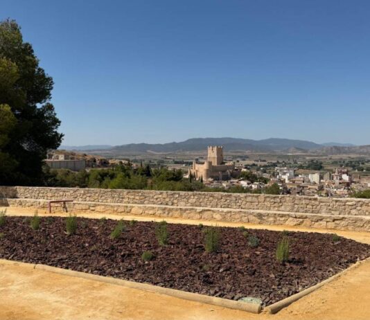 Villena finaliza las obras de mejora del Mirador de Las Cruces