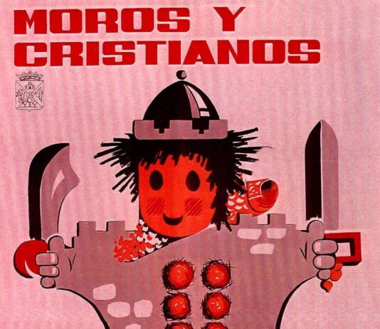 Villena acoge la exposición “El vestido hecho arte” de Pedro Marco