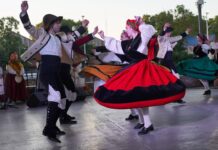 Villena celebra el XXXV Festival de Folklore
