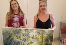 María Teresa Durá gana el Concurso de pintura rápida de Aspe