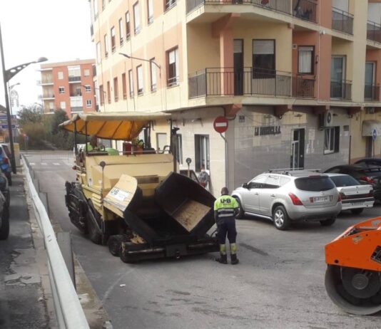 Villena inicia el asfaltado de varias calles del municipio