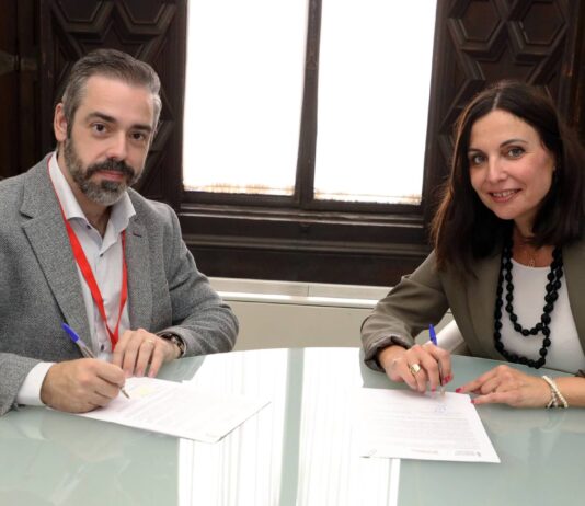 Mitjans y la Generalitat suscriben un convenio de colaboración para impulsar los medios de comunicación valencianos
