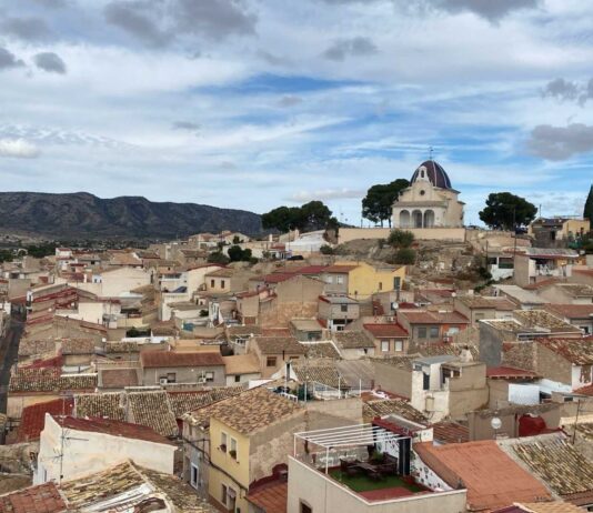 El nuevo contrato de basuras de Monóvar incluirá recogida puerta a puerta y contenedor marrón
